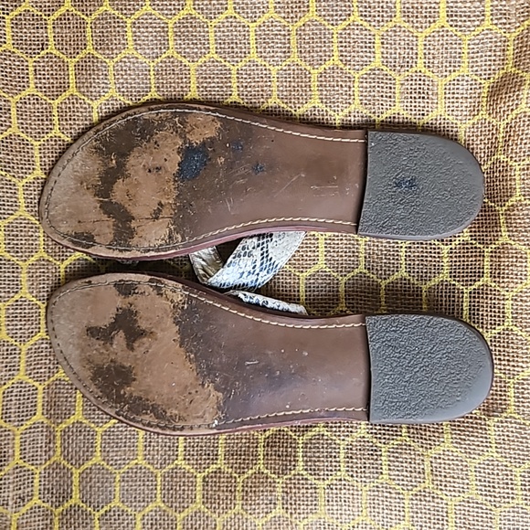 Sam Edelman Gwen Metallic Snakeskin Leather Sandals - Picture 3 of 3